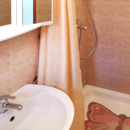 Holiday Home Eda - Pul605 Hébergement de vacances *